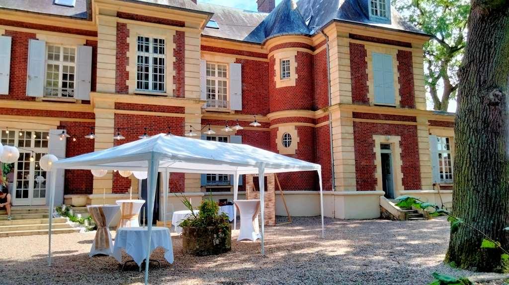 Hotel Chateau De L'Hermitage 뽕뚜와스 외부 사진